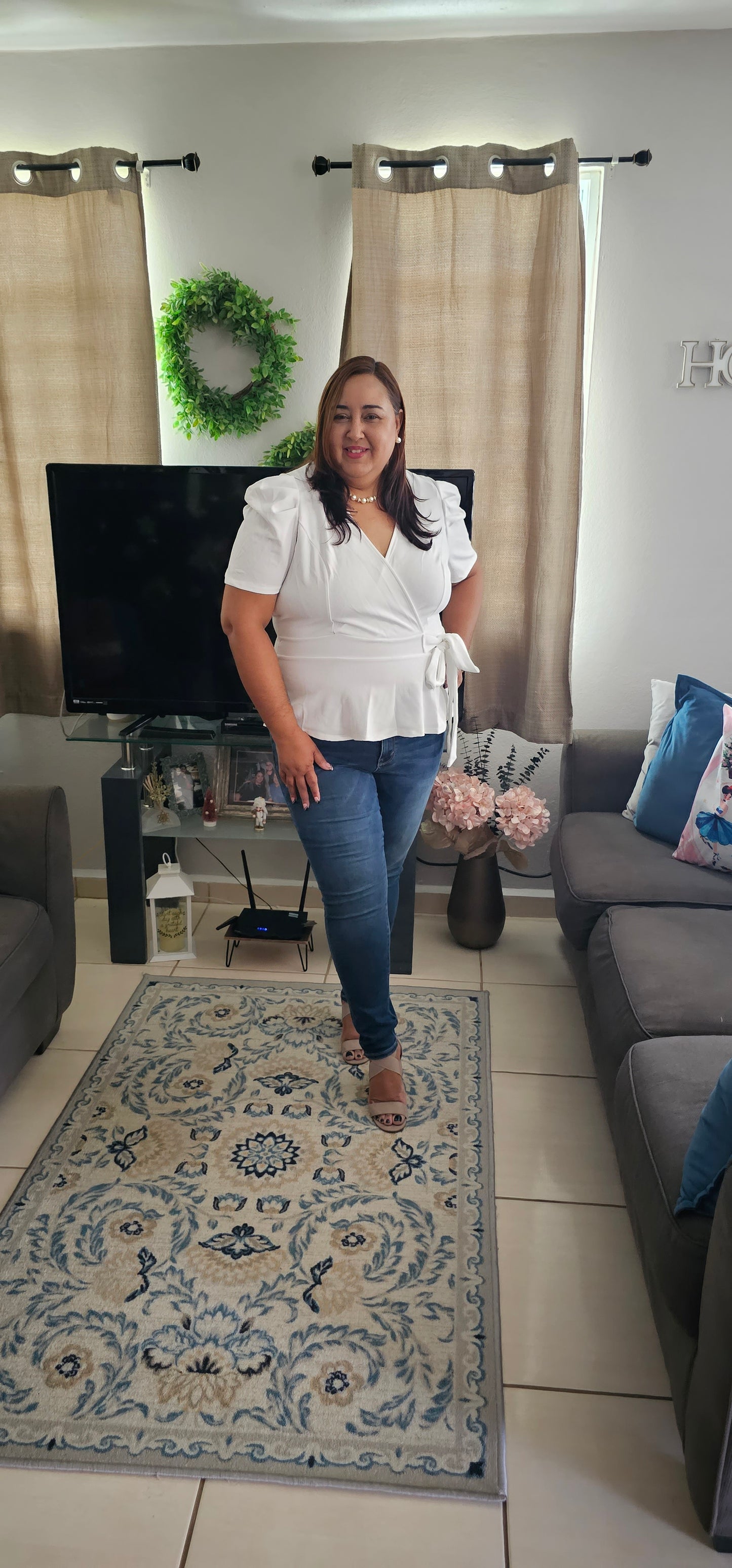 Plus size puff sleeve top