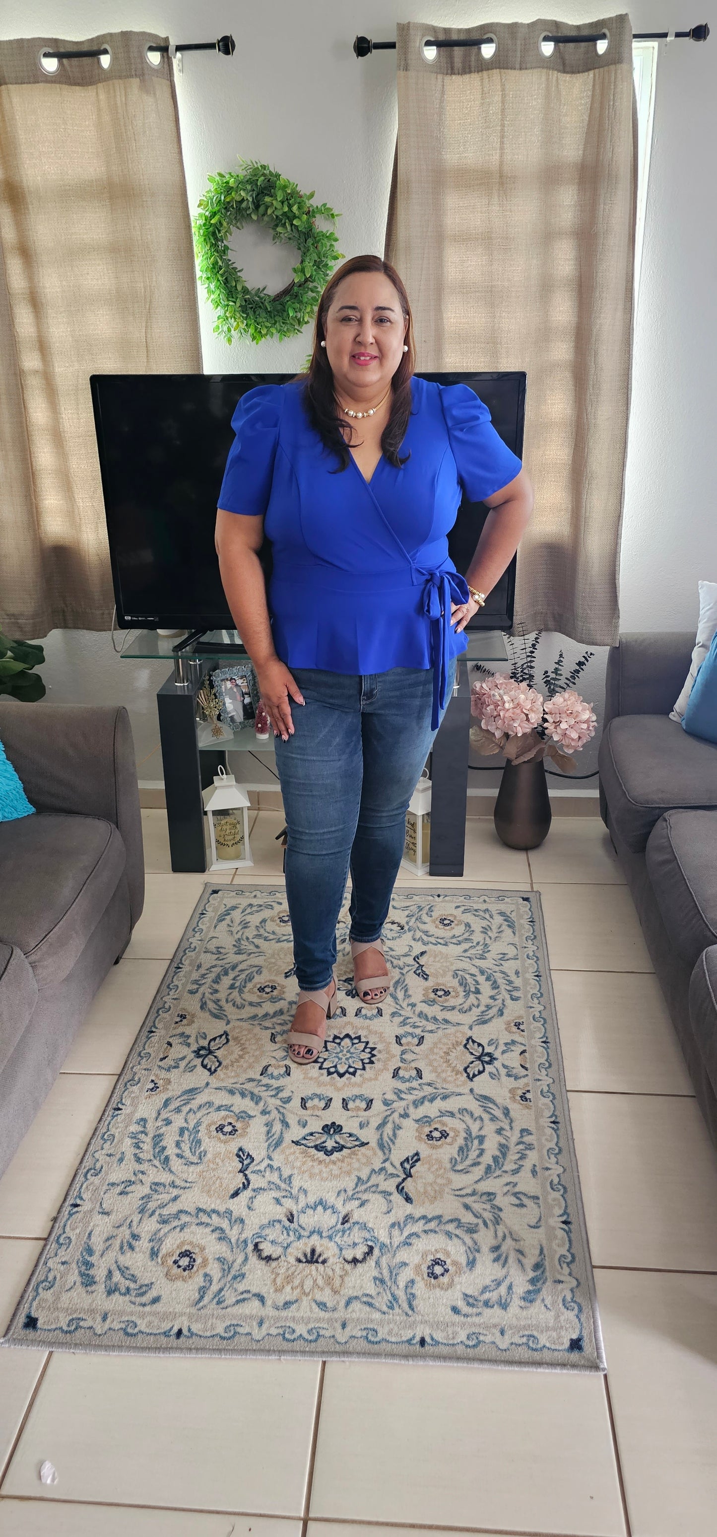 Plus size puff sleeve top