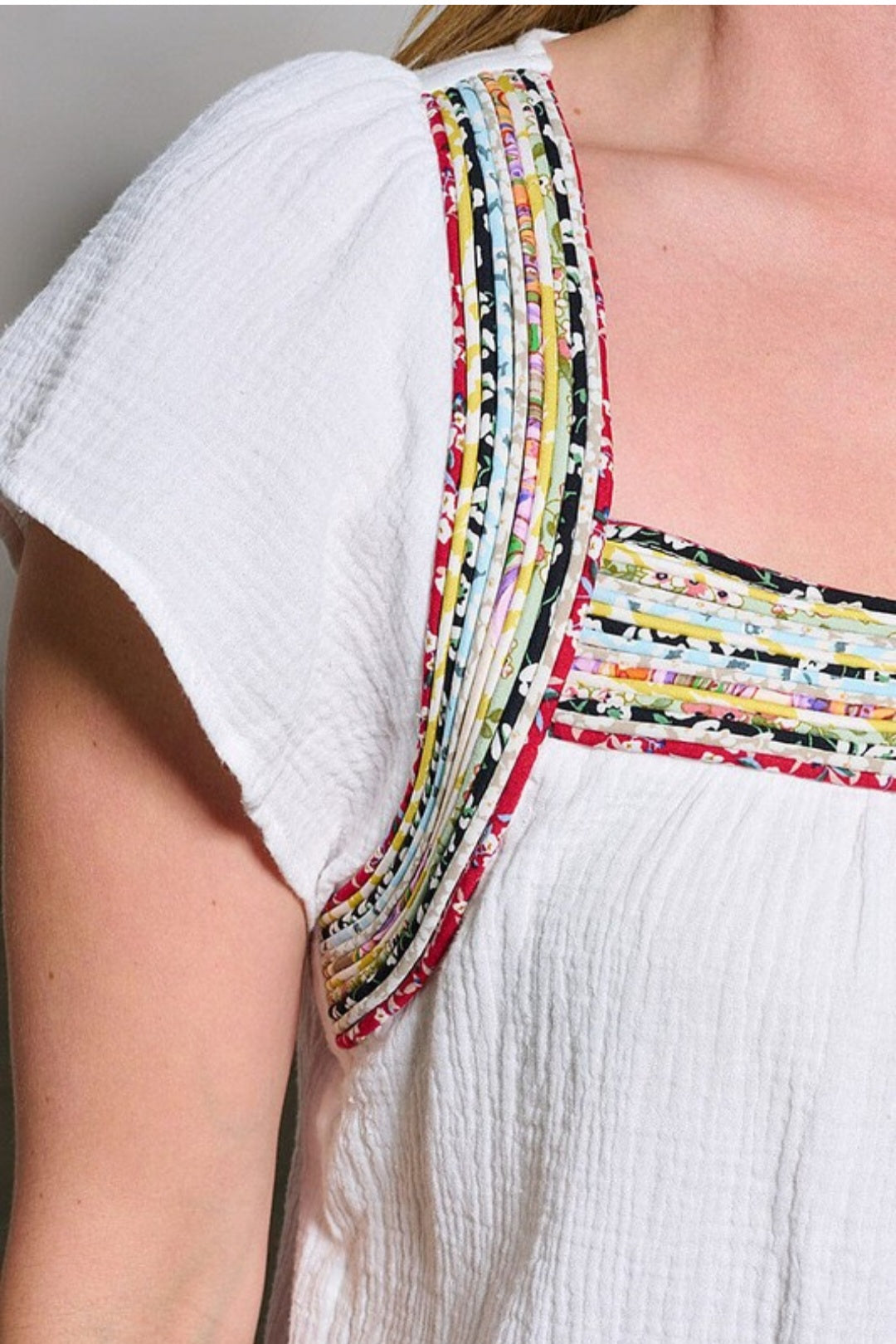 Short sleeve square neck tunic trim detailed top