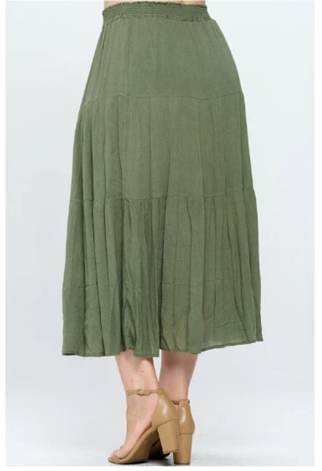 Plus size elastic waist tiered maxi skirt
