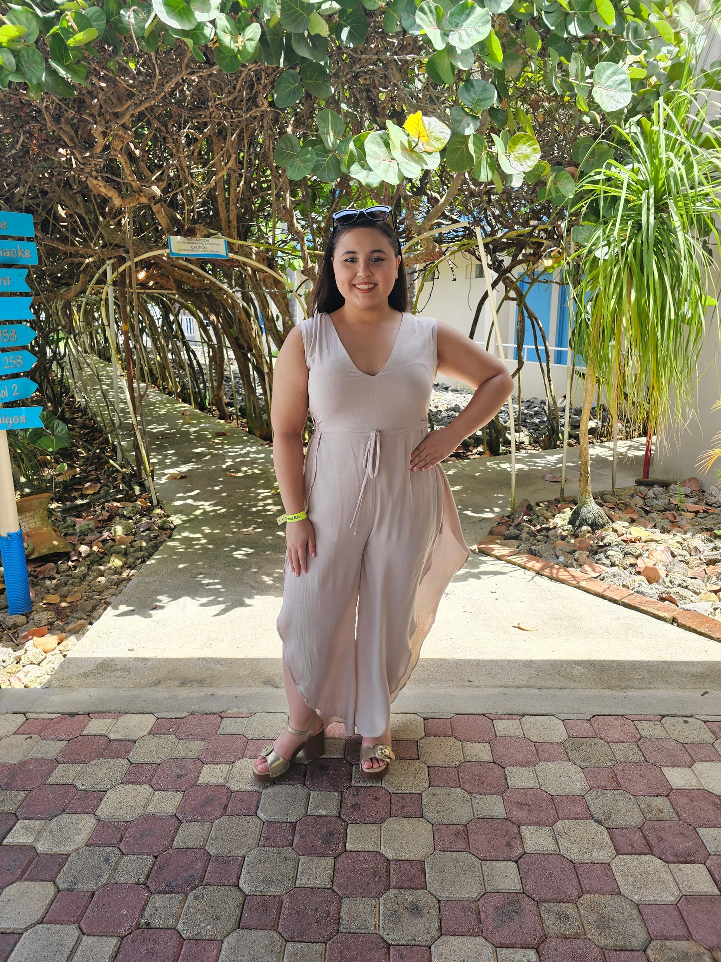V- neck side cutout Hem jumpsuit