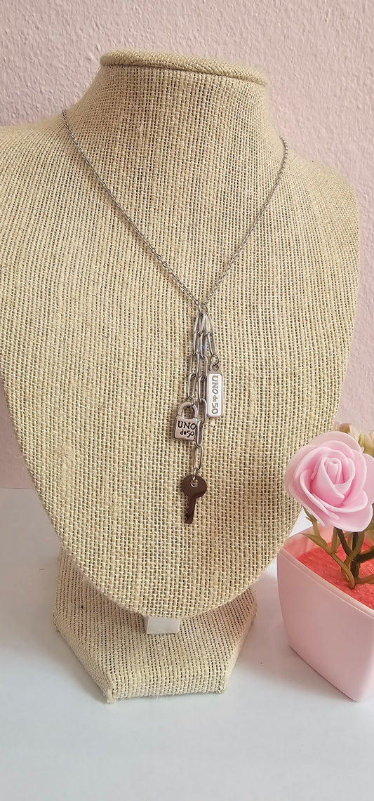 Cadena con llave y candado